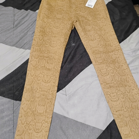 BDG Pants - BDG Tan Ankle Snake Print Pants NWT